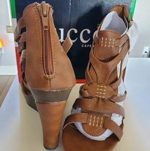 Bucco Capensis Daiso Gladiator Wedge
